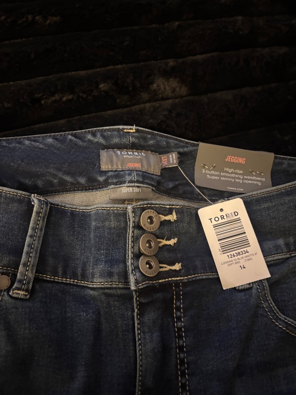 torrid Dark Wash Super Soft Jegging in Deep Blue